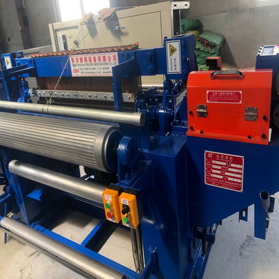 kualitas  Chicken Fence Gi Plc Automatic Wire Mesh Welding Machine 10kw pabrik